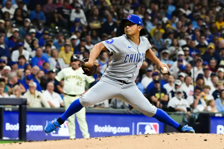 Shota Imanaga pitching against the Pittsburgh Pirates