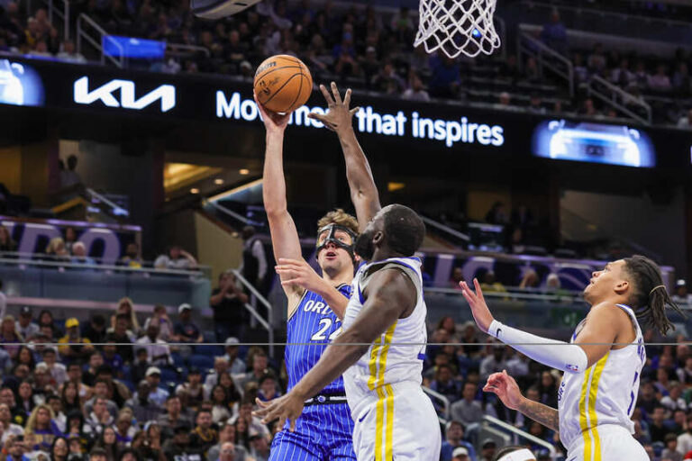 The Orlando Magic beat the Golden State Warriors at home on Tuesday.