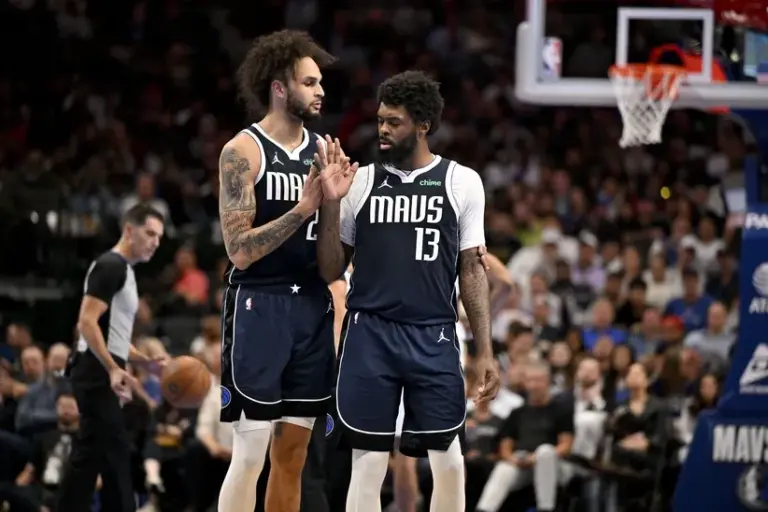 Dallas Mavericks held off the Pelicans.