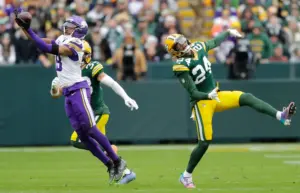 Minnesota Vikings Justin Jefferson, Green Bay Packers Carrington Valentine