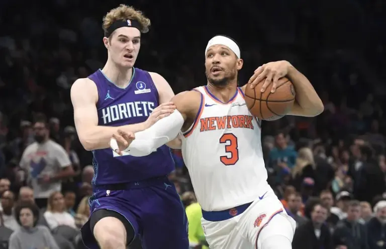 The New York Knicks bested the Charlotte Honnets.