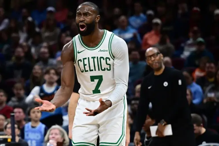 The Boston Celtics beat the Cleveland Cavaliers.