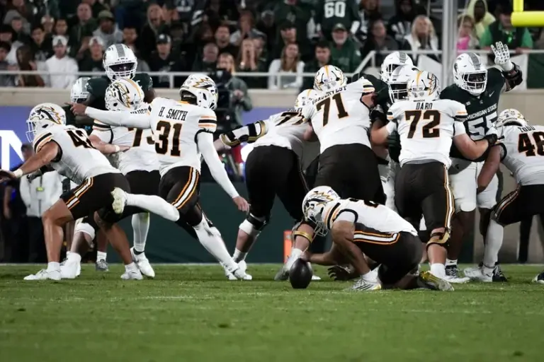 Western Michigan beats Miami (OH) in MAC title game.