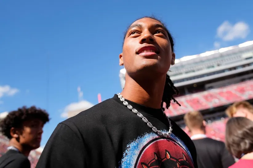 Chris Henry commits to Ohio State.