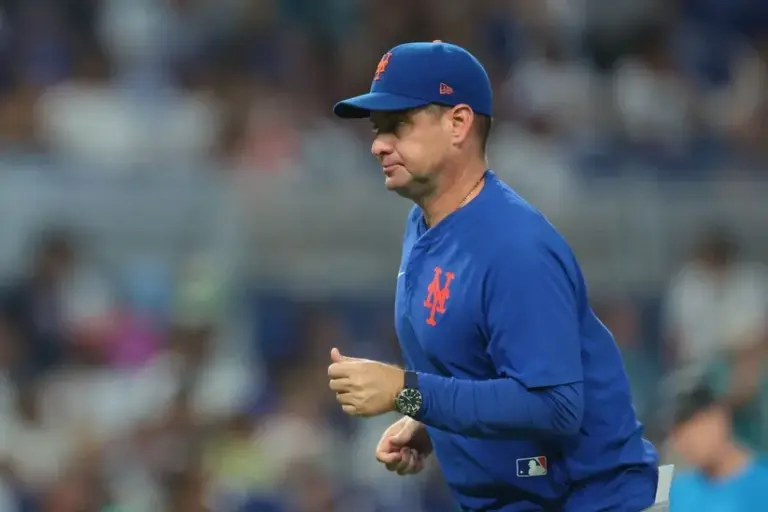 Carlos Mendoza speaks on clubhouse issues.