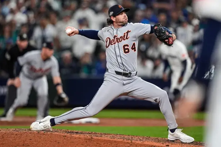 Kyle Finnegan re-signed with Detriot.