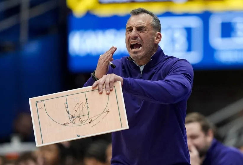 Doug Gottlieb throws a chair following loss.