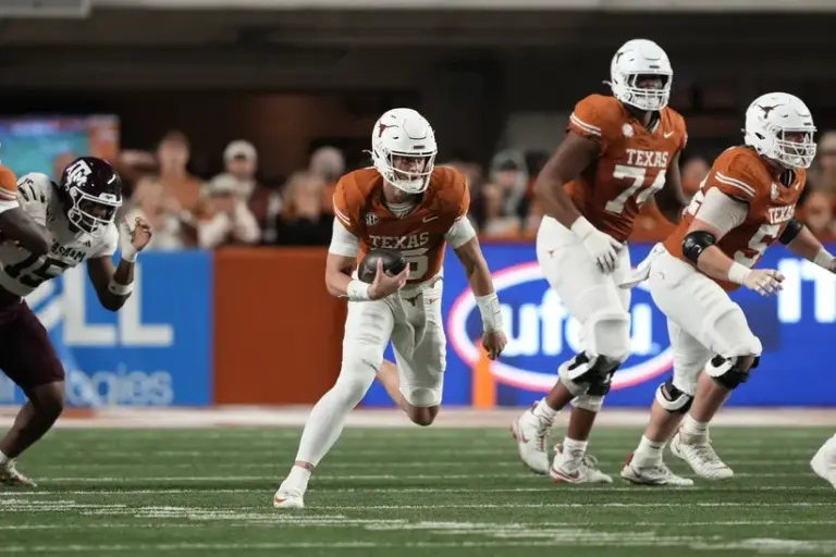 Arch Manning was given money by Texas Longhorns.