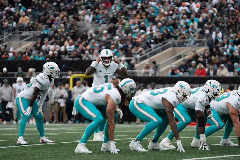 Miami Dolphins dominate New York Jets.