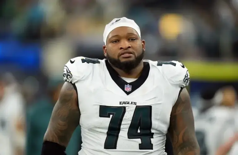 Eagles Fred Johnson vs Chargers