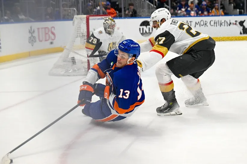 Vegas Golden Knights fall to New York Islanders.