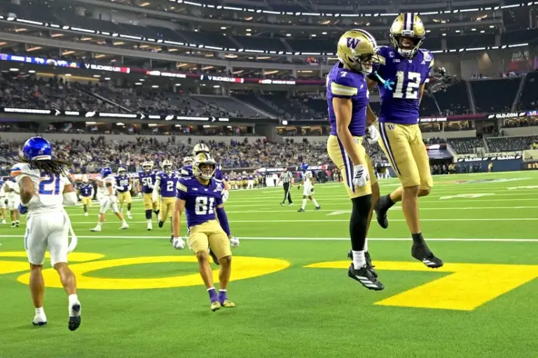 Washington beats Boise State.