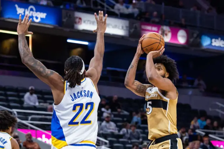 Wizards knock off Pacers.