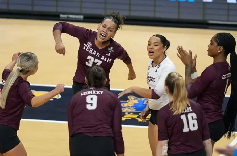 Texas A&M beats Pitt in NCAA Tournament.