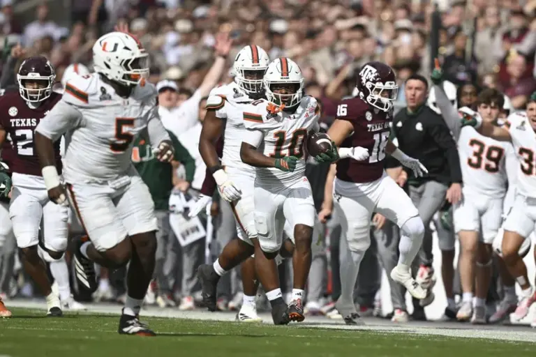 Texas A&M-Miami make history with offensive futility.