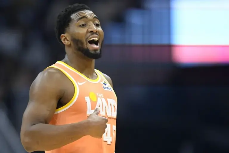 Cleveland Cavaliers beat the Charlotte Hornets.