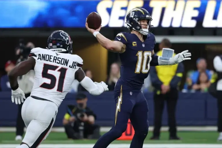 Justin Herbert not playing in Week 18