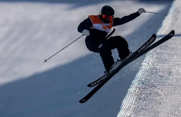 Hunter Maytin (USA) in action in the Final of the Freestyle Skiing Men s Freeski Halfpipe at the Welli Hilli Park Ski Resort. The Winter Youth Olympic Games,