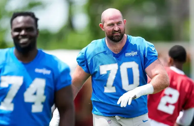 Detroit Lions offensive tackle Dan Skipper (70) practices during OTA at Meijer Performance Center in Allen Park on Friday, May 30, 2025.