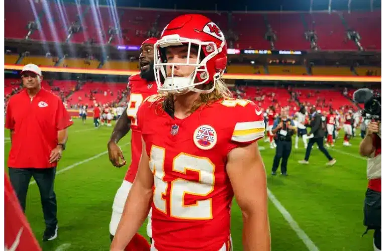 Carson Steele leaving the field in preseason.