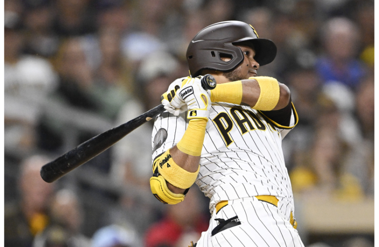 San Francisco Giants Sign Luis Arraez