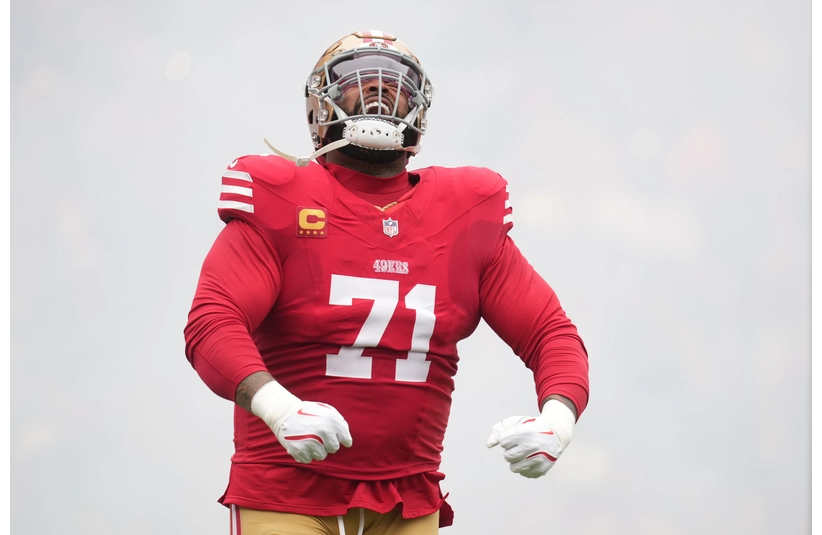 49ers left tackle Trent Williams enters the field