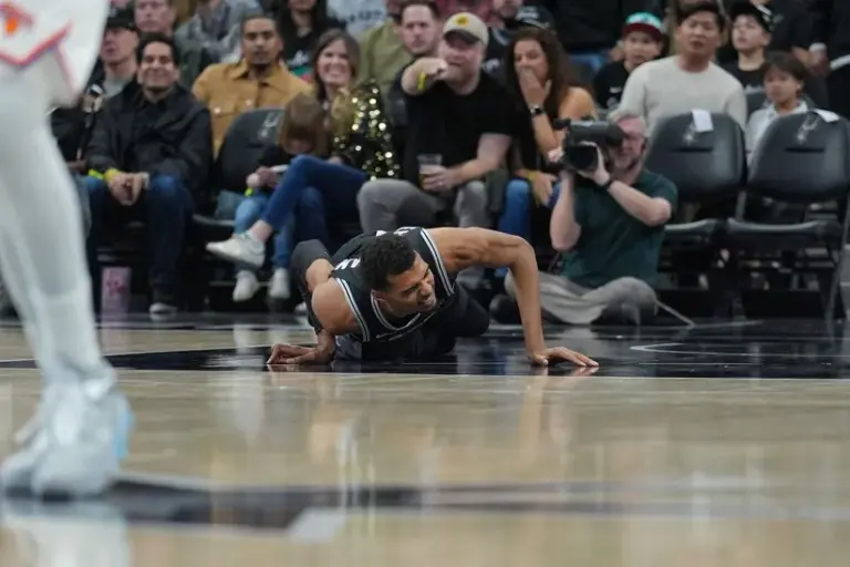 Victor Wembanyama injury update.