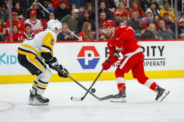 Penguins beat the Red Wings.