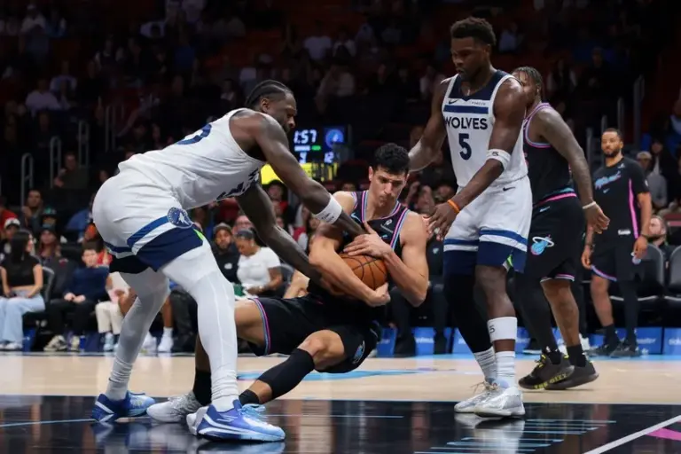 Timberwolves beat Heat.