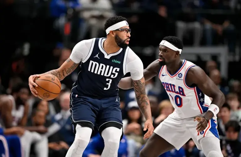 What should the Dallas Mavericks do with Anthony Davis?