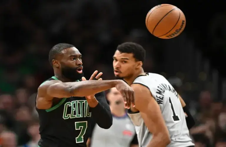 Jaylen Brown Passes Ball In Game Against Victor Webanyama & San Antonio Spurs