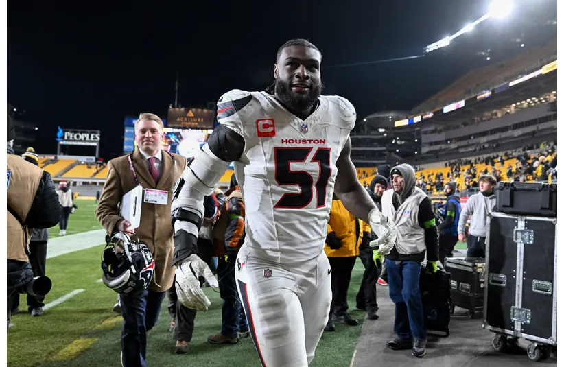 Texans DE Will Anderson Jr. leaving the field after Wild Card win