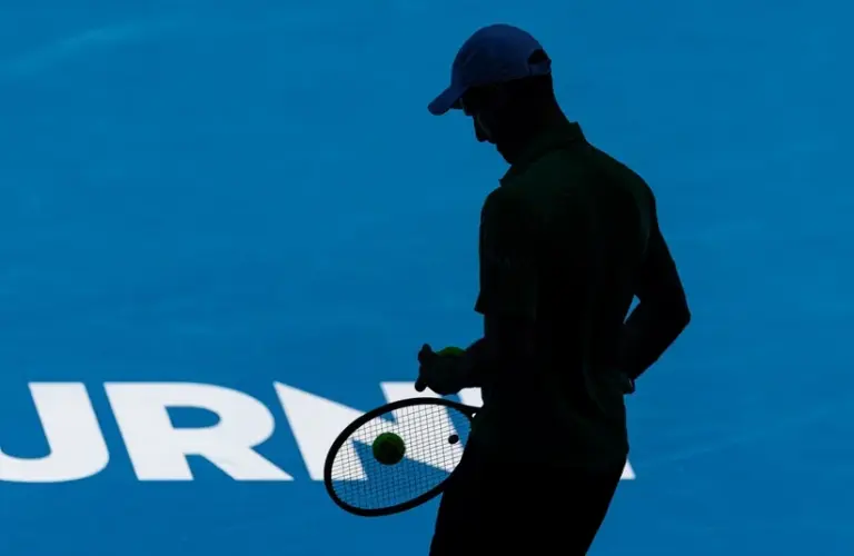 Djokovic in the shadow