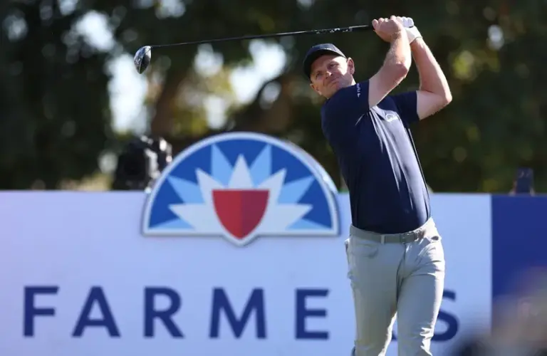 Justin Rose plays his shot from the 18th tee during the second round of the Farmers Insurance Open golf tournament at Torrey Pines Municipal Golf Course - South Course