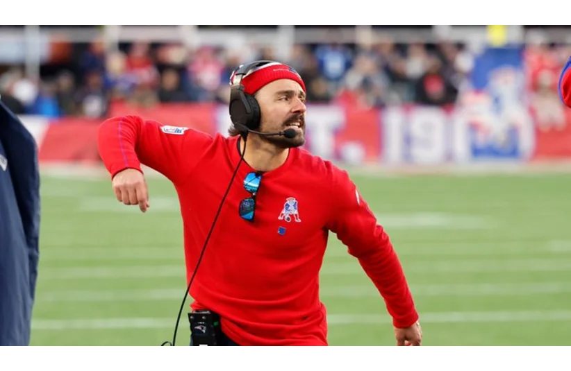 Eagles hire former Patriots and Bills corners coach Mike Pellegrino to be their new corners coach.