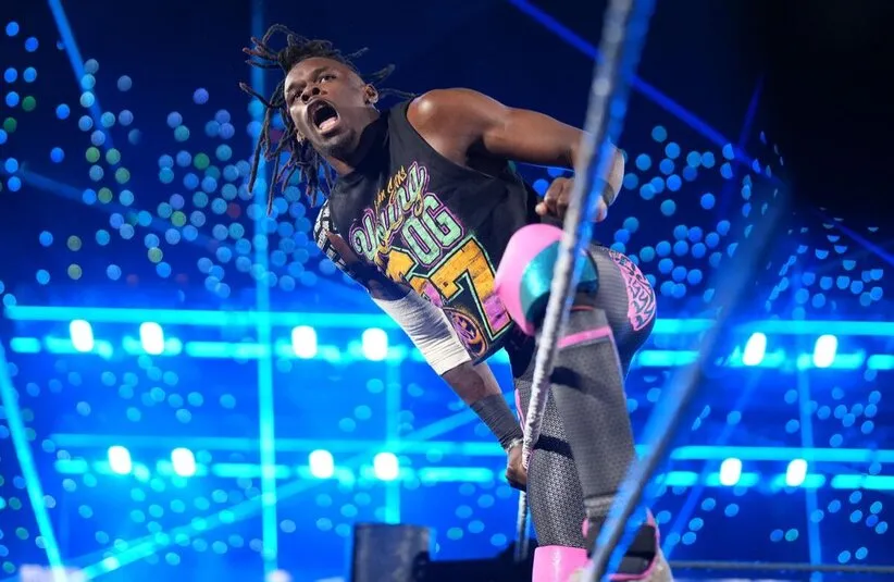 Je'Von Evans Making Entrance On Monday Night Raw Episode