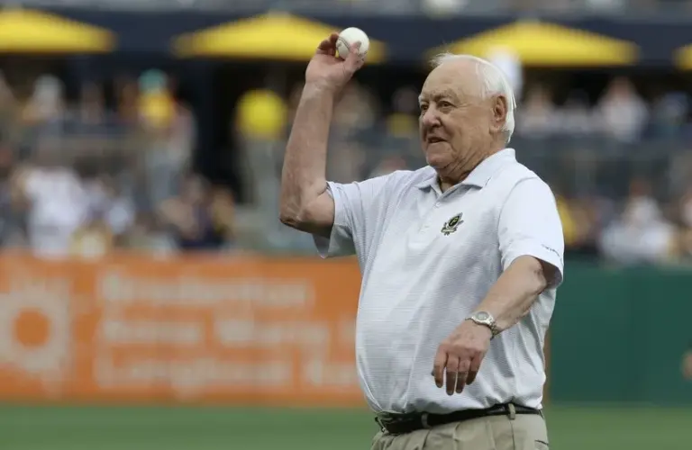 Pittsburgh Pirates former second baseman and Baseball Hall of Fame member Bill Mazeroski throws out a ceremonial first pitch.