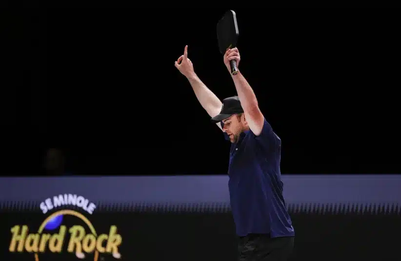 Roddick playing padel