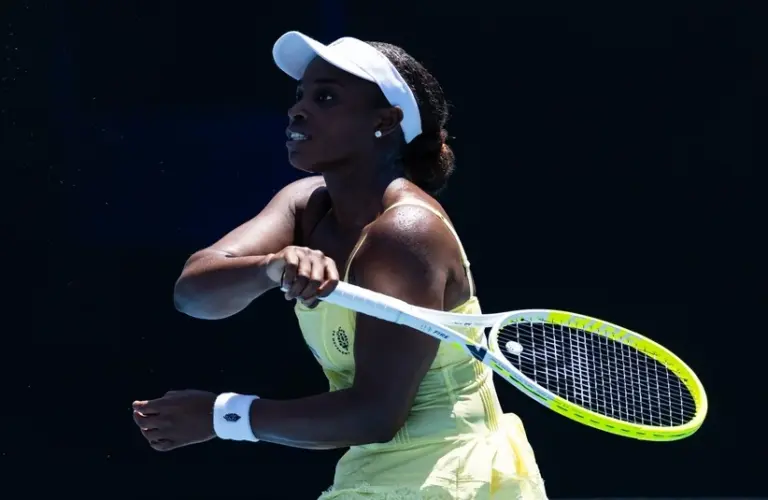 Stephens hitting a forehand