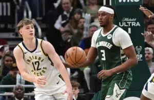 Pacers play a game against the Bucks.