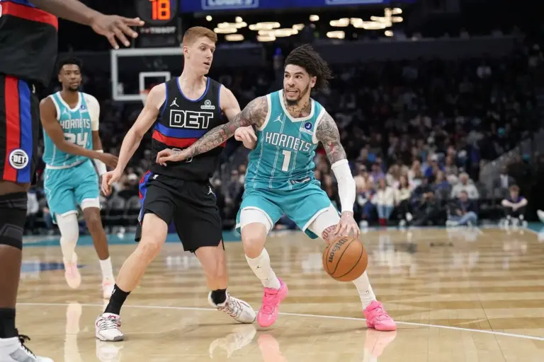 Pistons-Hornets brawl on Monday night