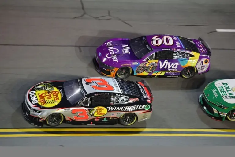 Feb 12, 2026; Daytona Beach, Florida, USA; Driver Austin Dillon (3) and driver Ryan Preece (60) race during the Duel 1 at Daytona at Daytona International Speedway.