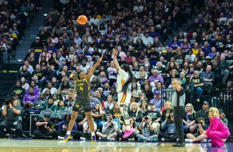 Flau'jae Johnson 4, LSU Tigers Women’s Basketball take on the South Carolina Gamecocks