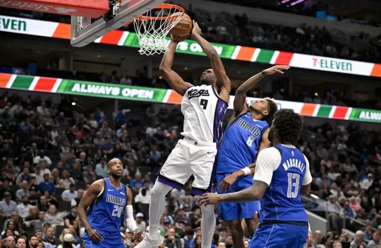 Sacramento Kings forward Precious Achiuwa (9) tips in a rebound