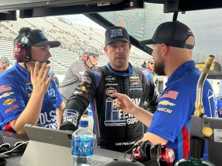Lee Pulliam Chats With The JR Motorsports Crew Ahead Of His Martinsville O'Reilly Debut.