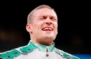 Oleksandr Usyk (white trunks) after his win over Chazz Witherspoon.