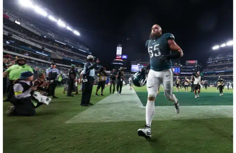 Lane Johnson running off the field after 2025 season opener