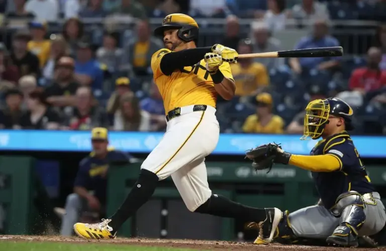 Pittsburgh Pirates left fielder Tommy Pham (28) hits a RBI double