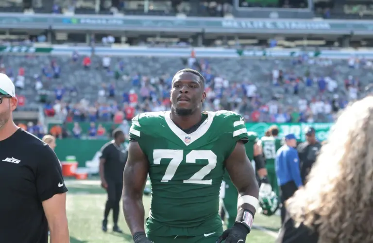 New Colts player Micheal Clemons.