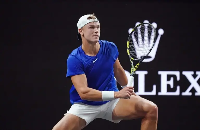 Rune attempting a squash shot